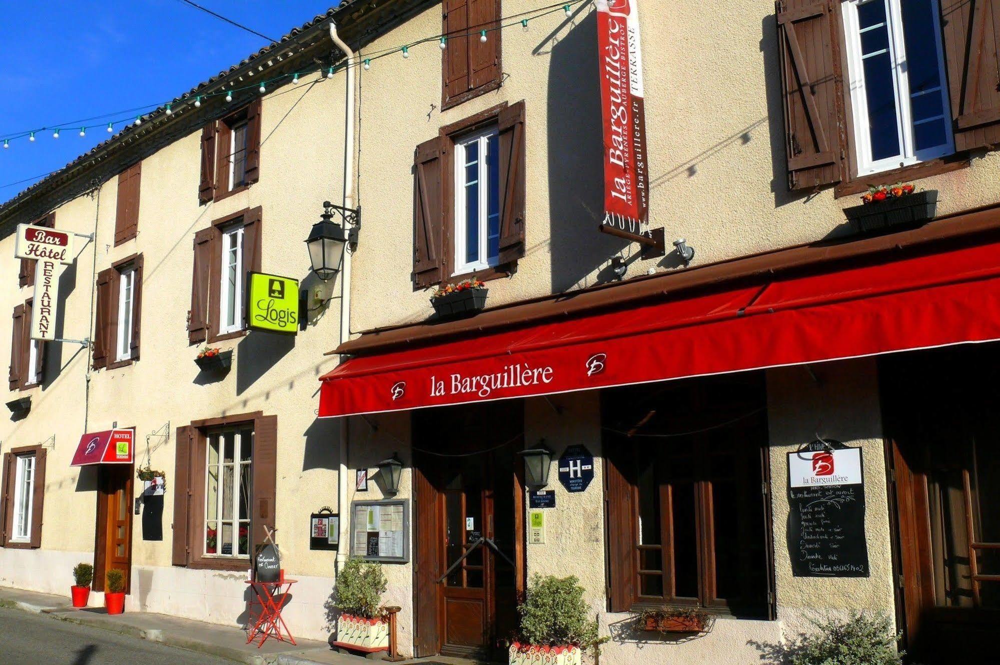 Logis Hotel Restaurant La Barguillere Saint-Pierre-de-Rivière Exterior photo